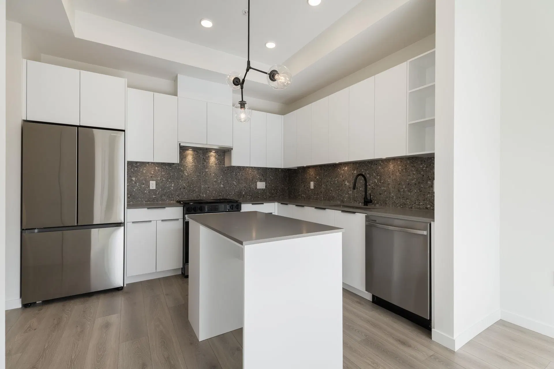 Photo 5 of 25 at #110 – 7936 206 Street