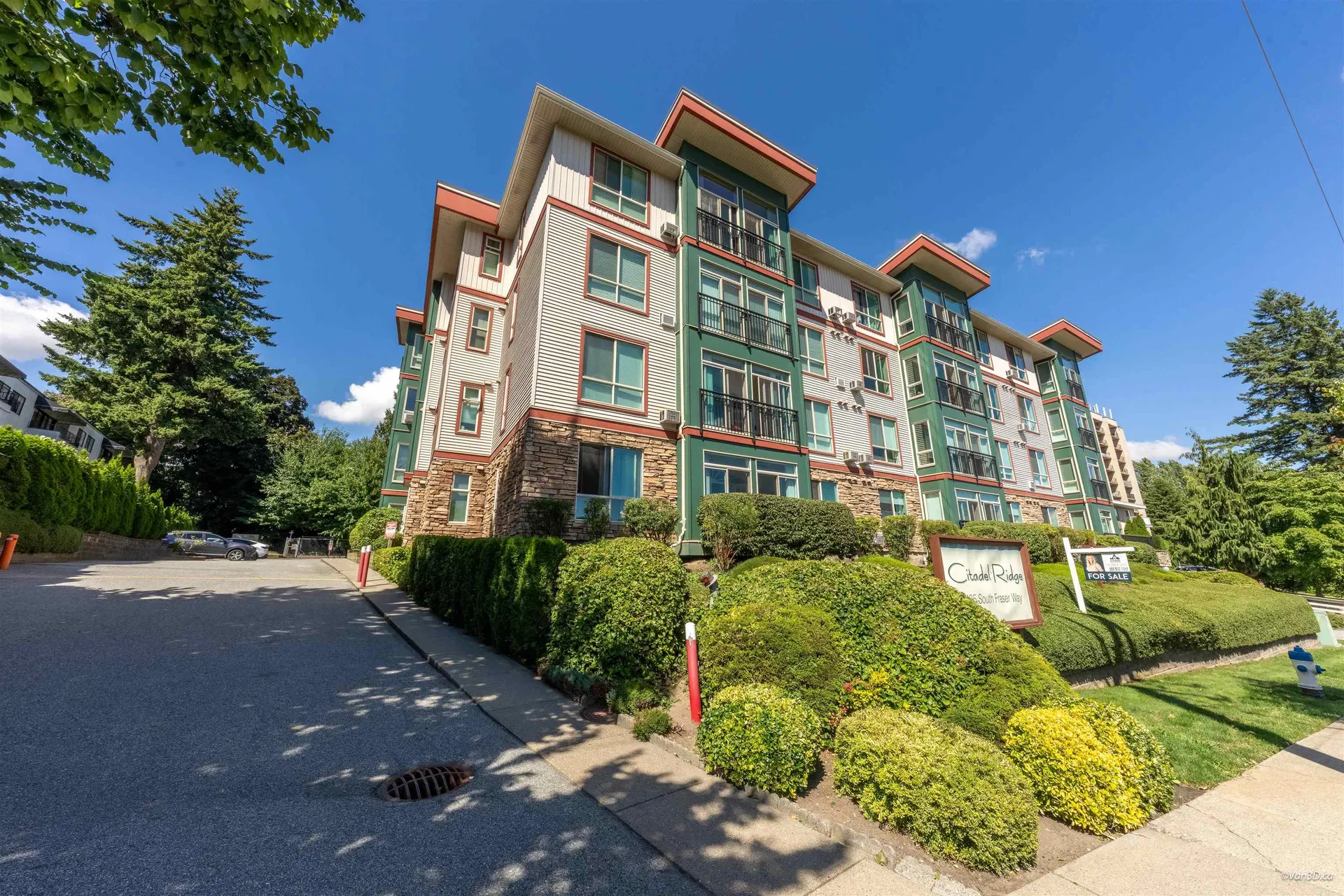Photo 2 of 35 at #207 – 33485 South Fraser Way