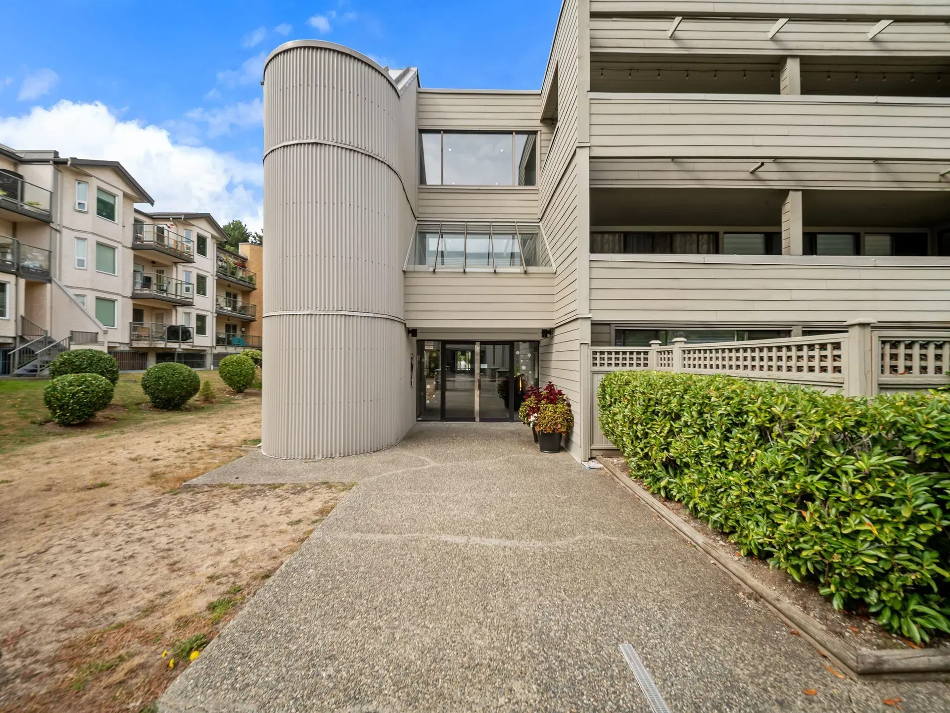Photo 1 of 28 at #208 – 15272 19 Avenue