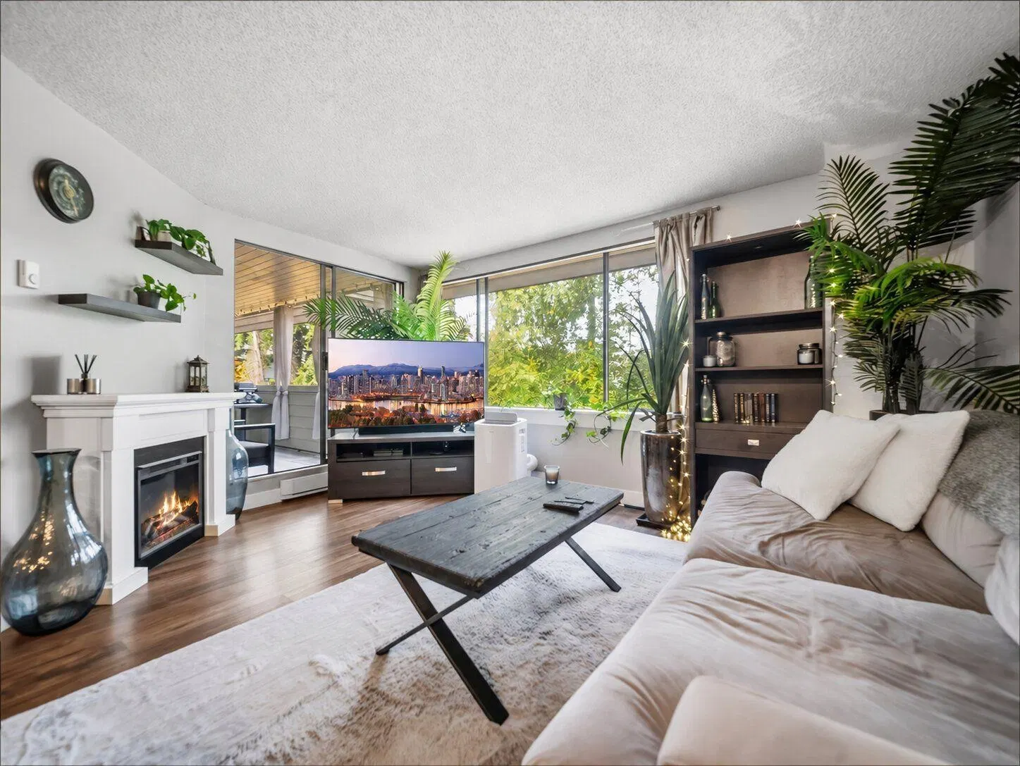 Photo 2 of 28 at #208 – 15272 19 Avenue