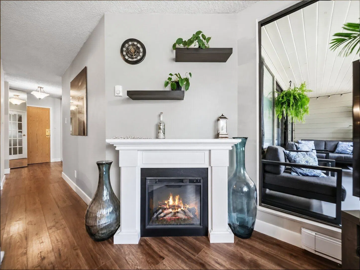 Photo 4 of 28 at #208 – 15272 19 Avenue