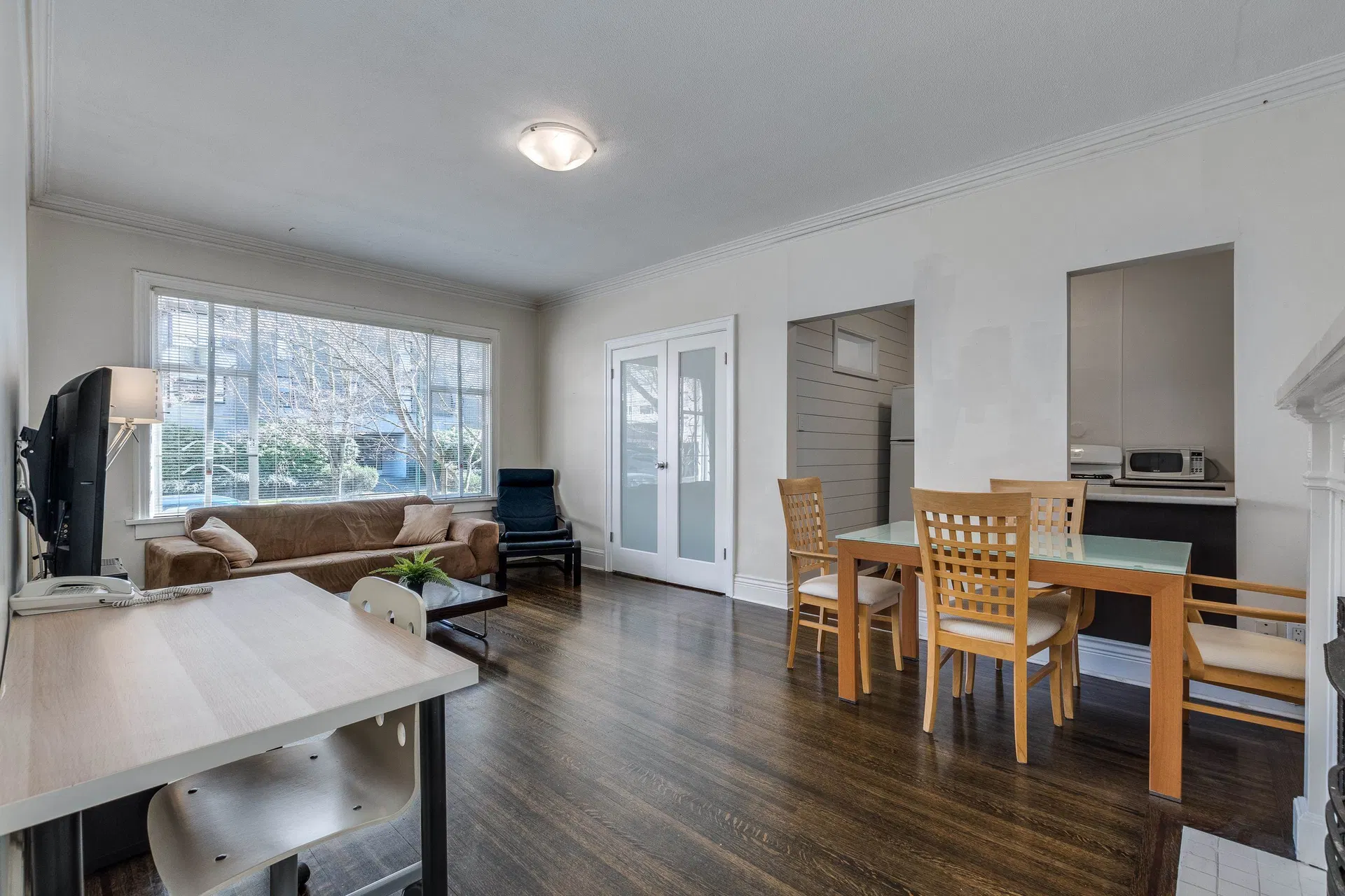 Photo 1 of 21 at #17 – 935 Jervis Street