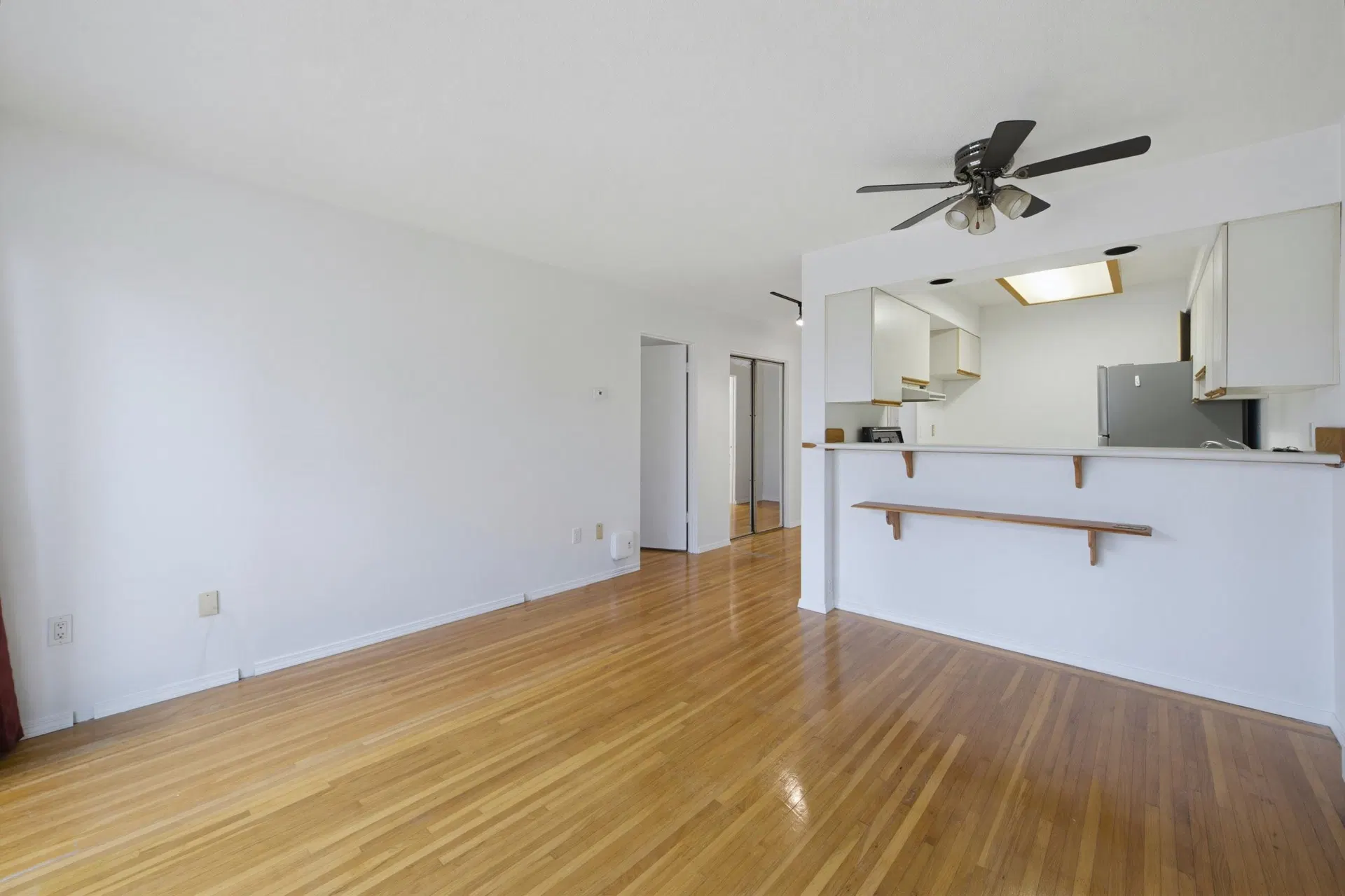 Photo 4 of 37 at #301 – 2125 W 2nd Avenue