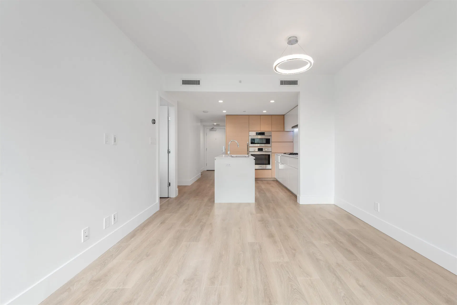 Photo 5 of 39 at #404 – 6900 Pearson Way