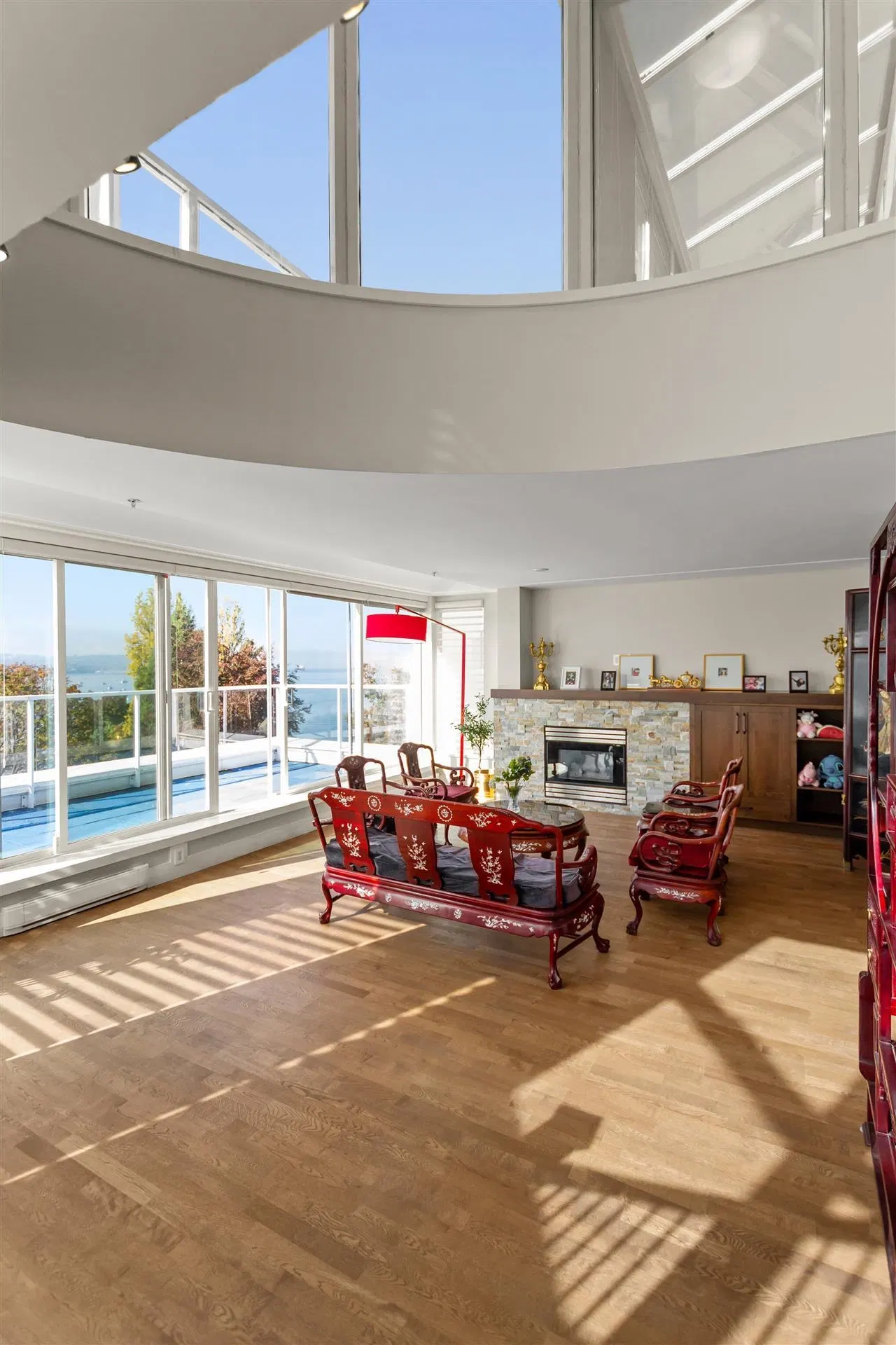 Photo 3 of 26 at PH – 1403 Beach Avenue