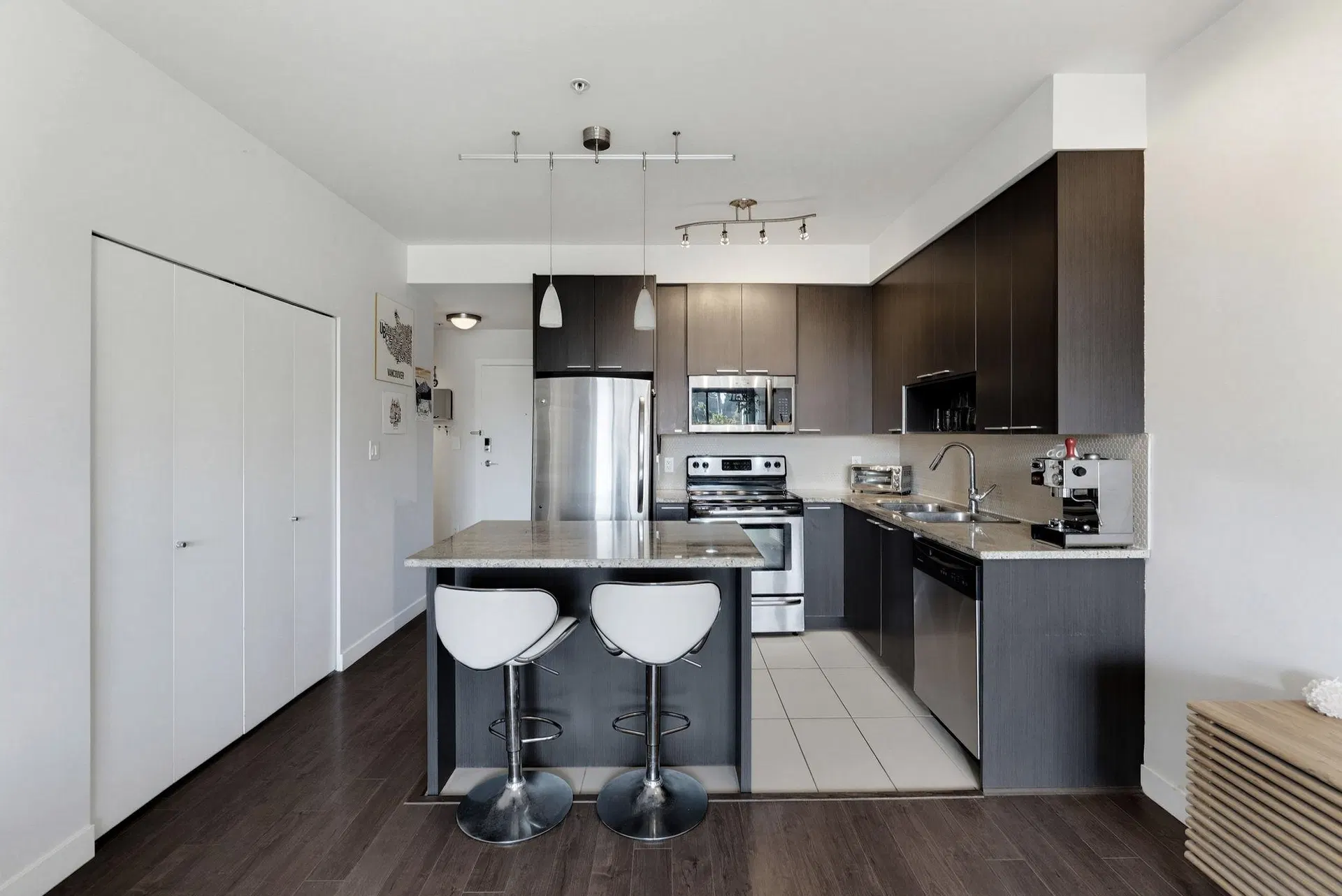 Photo 5 of 25 at #311 – 707 E 20th Avenue