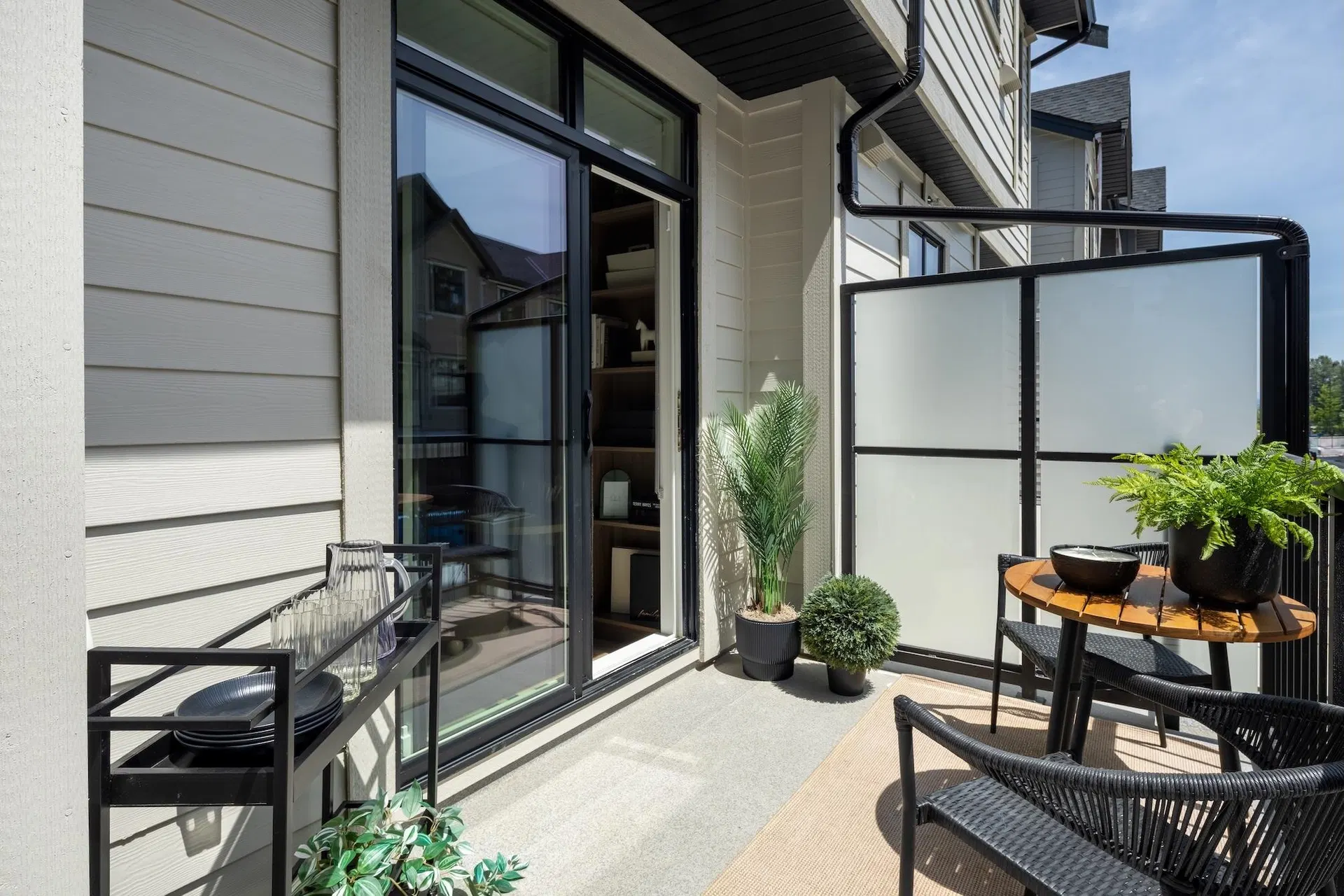 Photo 4 of 19 at #9 – 2150 Rindall Avenue