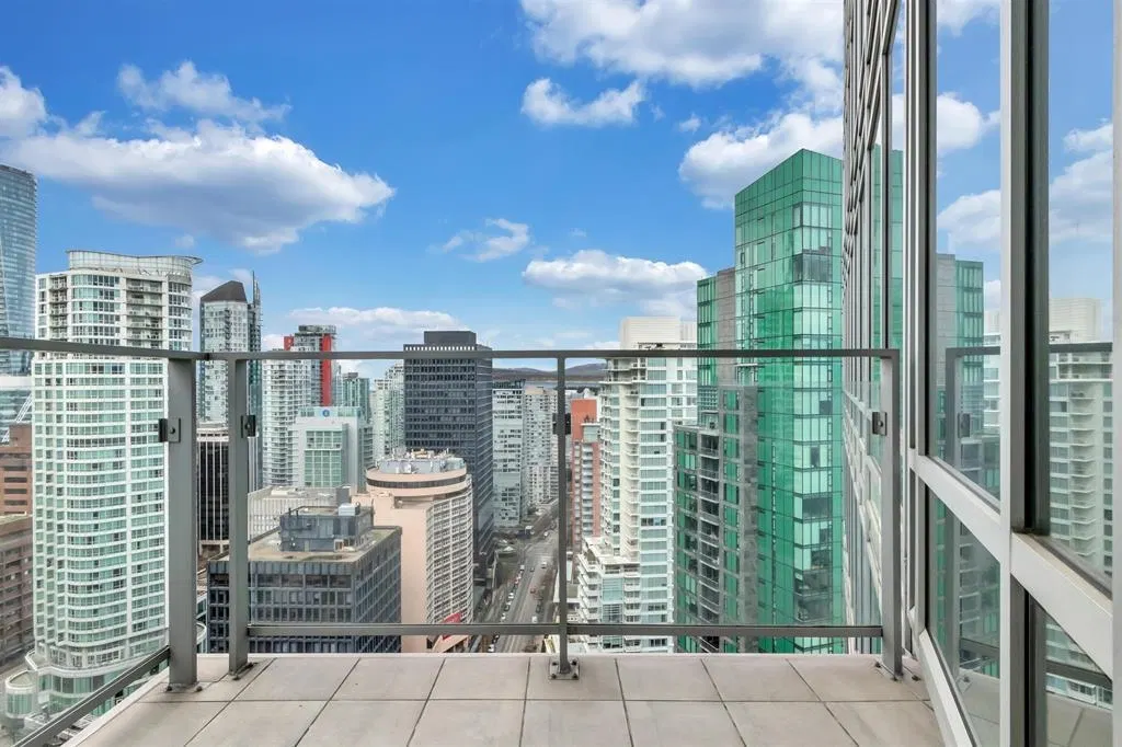 Photo 2 of 10 at #3X05 – 1077 W Cordova Street