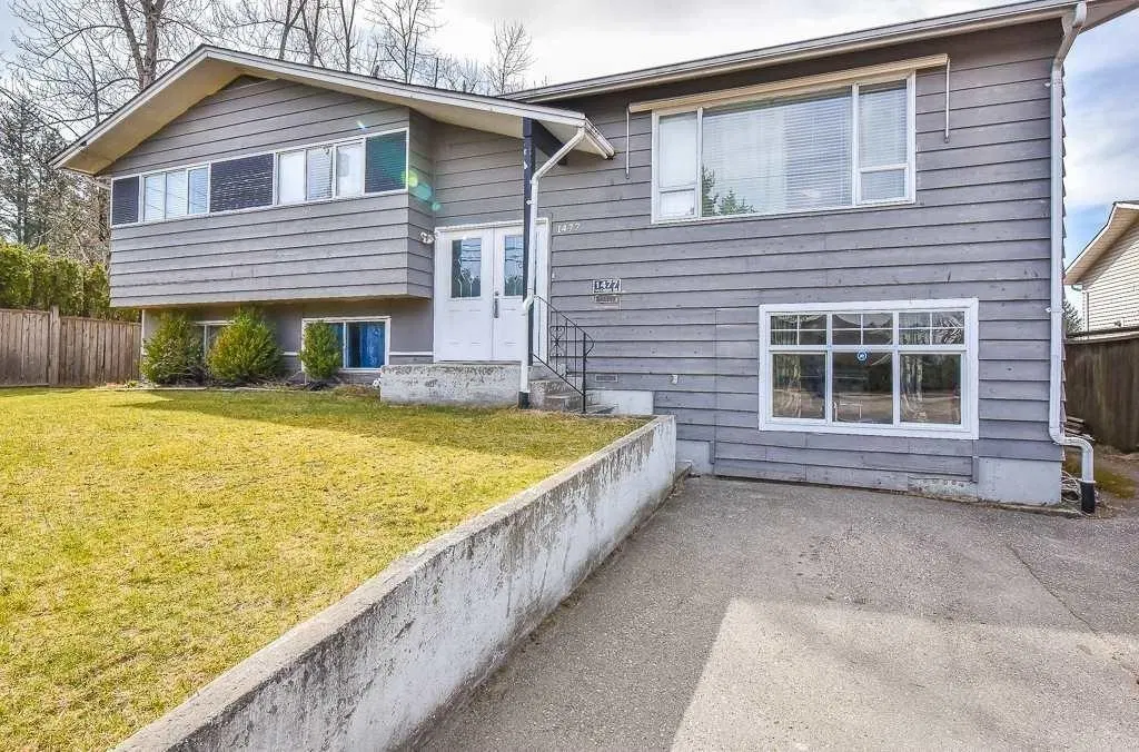 Photo 1 of 20 at 1477 Mccallum Road