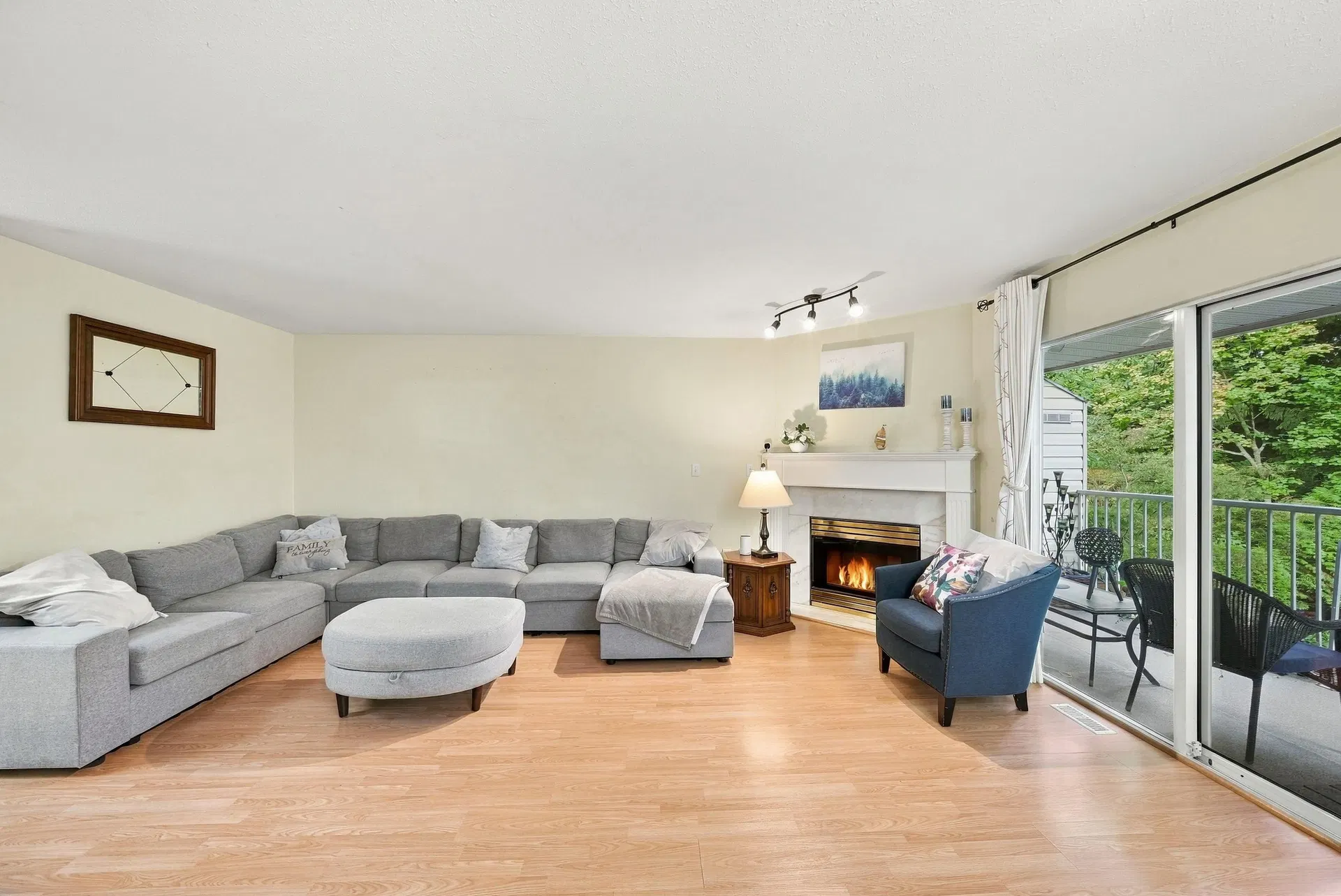 Photo 4 of 24 at #6 – 32339 7 Avenue