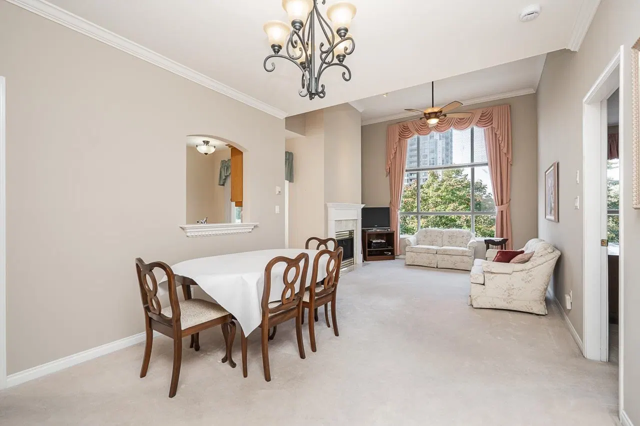 Photo 5 of 40 at #411 – 3098 Guildford Way