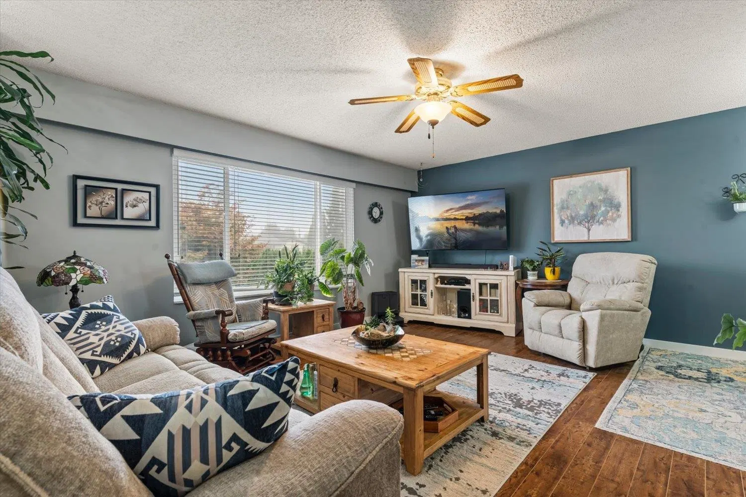 Photo 5 of 40 at 1833 Beaman Drive