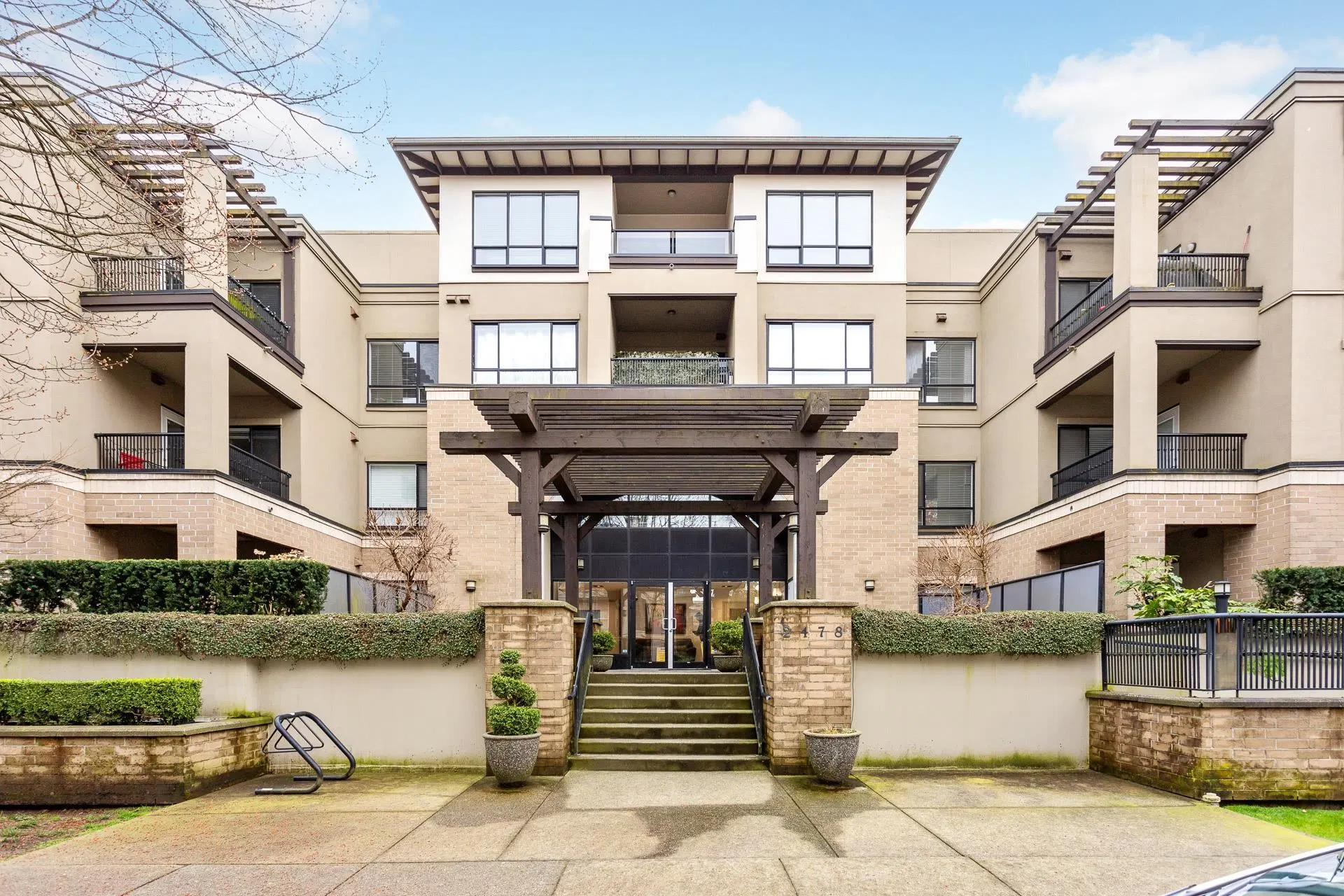 #104 – 2478 Welcher Avenue