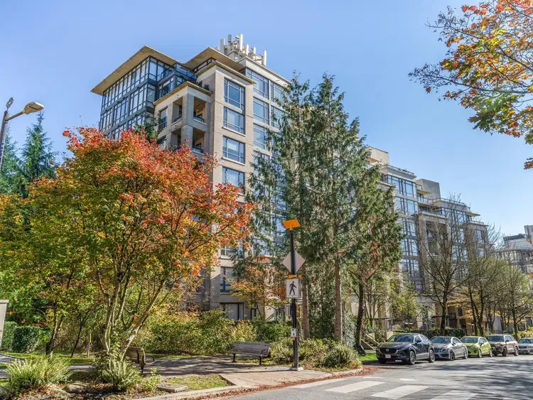 #401 – 9300 University Crescent
