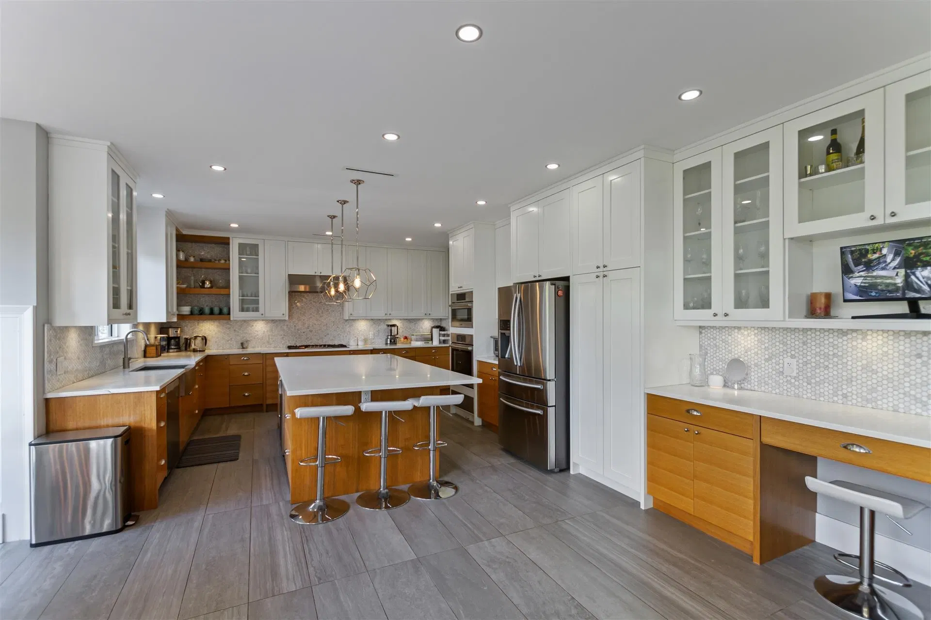 Photo 5 of 24 at 1843 142 Street
