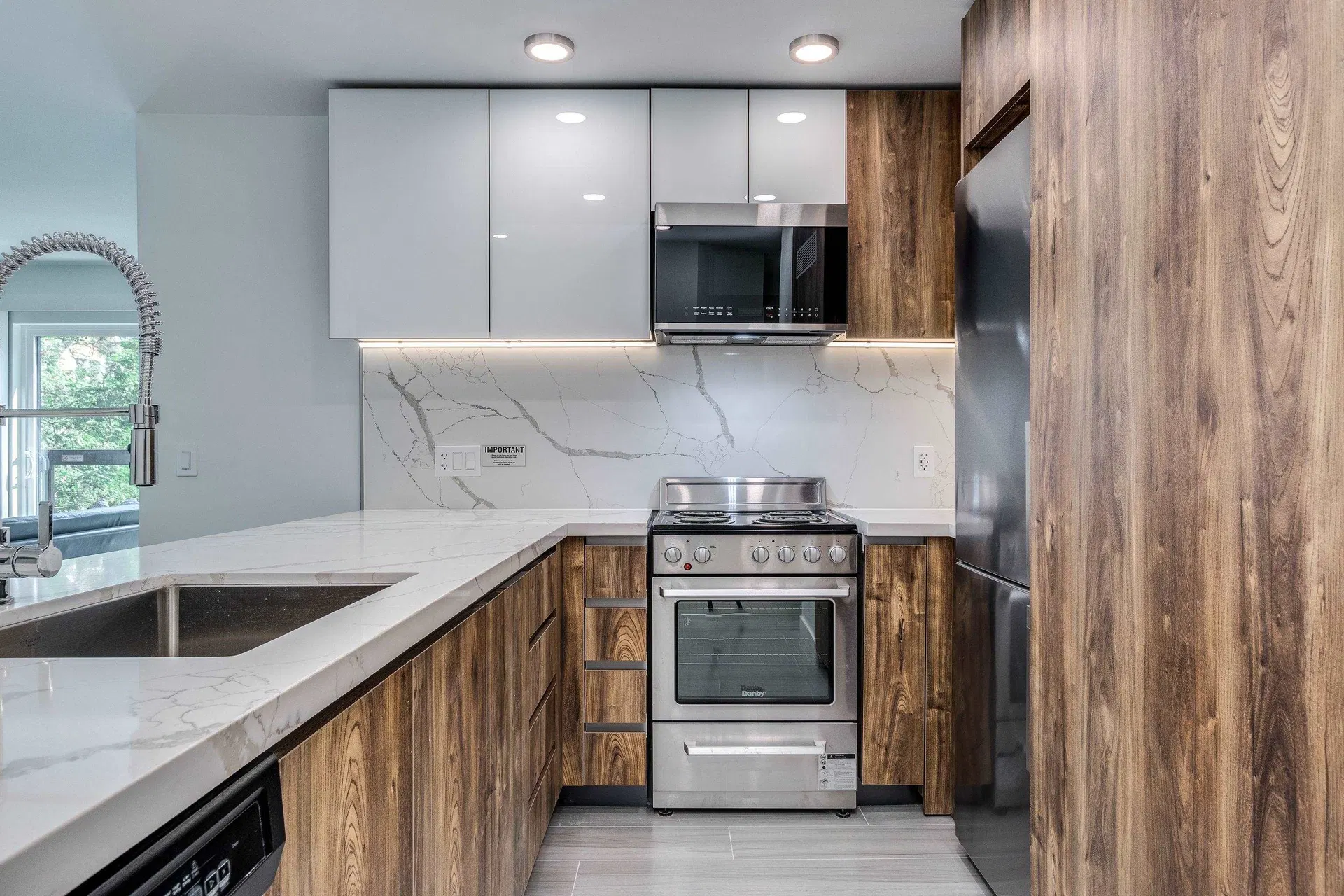 Photo 4 of 21 at #310 – 1168 Pendrell Street