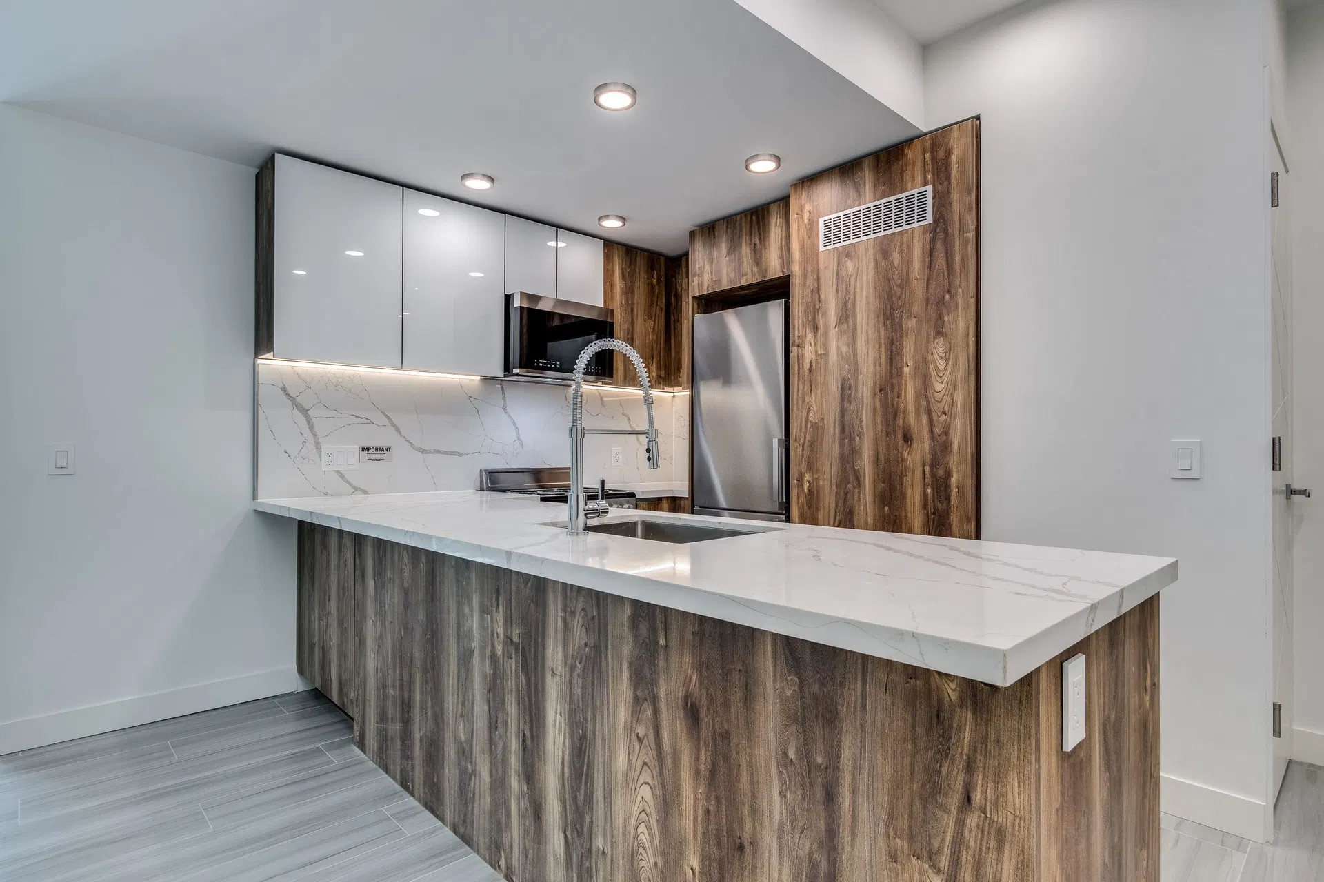 Photo 5 of 21 at #310 – 1168 Pendrell Street