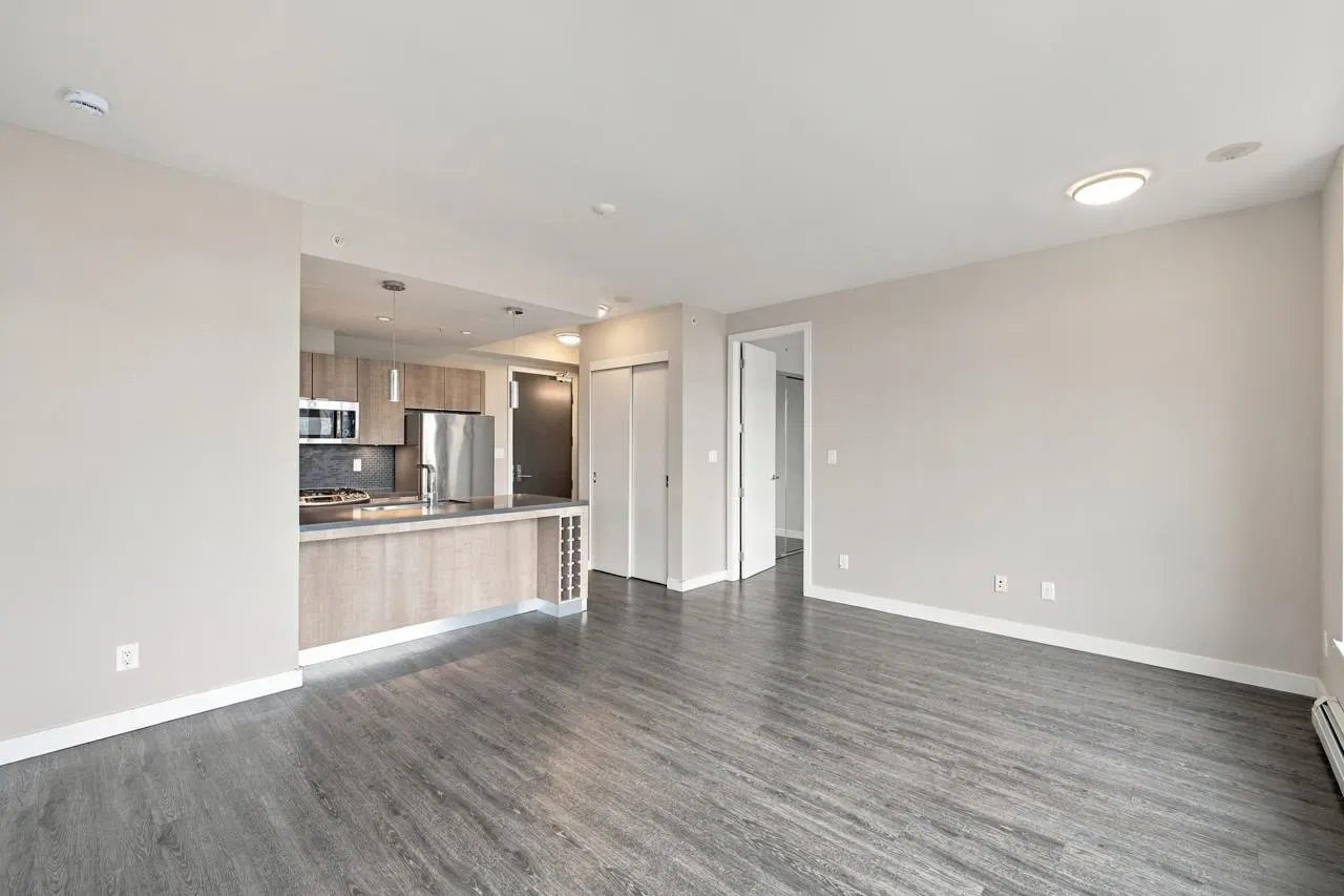 Photo 2 of 35 at #402 – 1788 Ontario Street