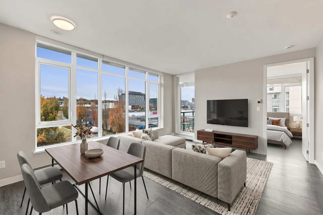 Photo 3 of 35 at #402 – 1788 Ontario Street