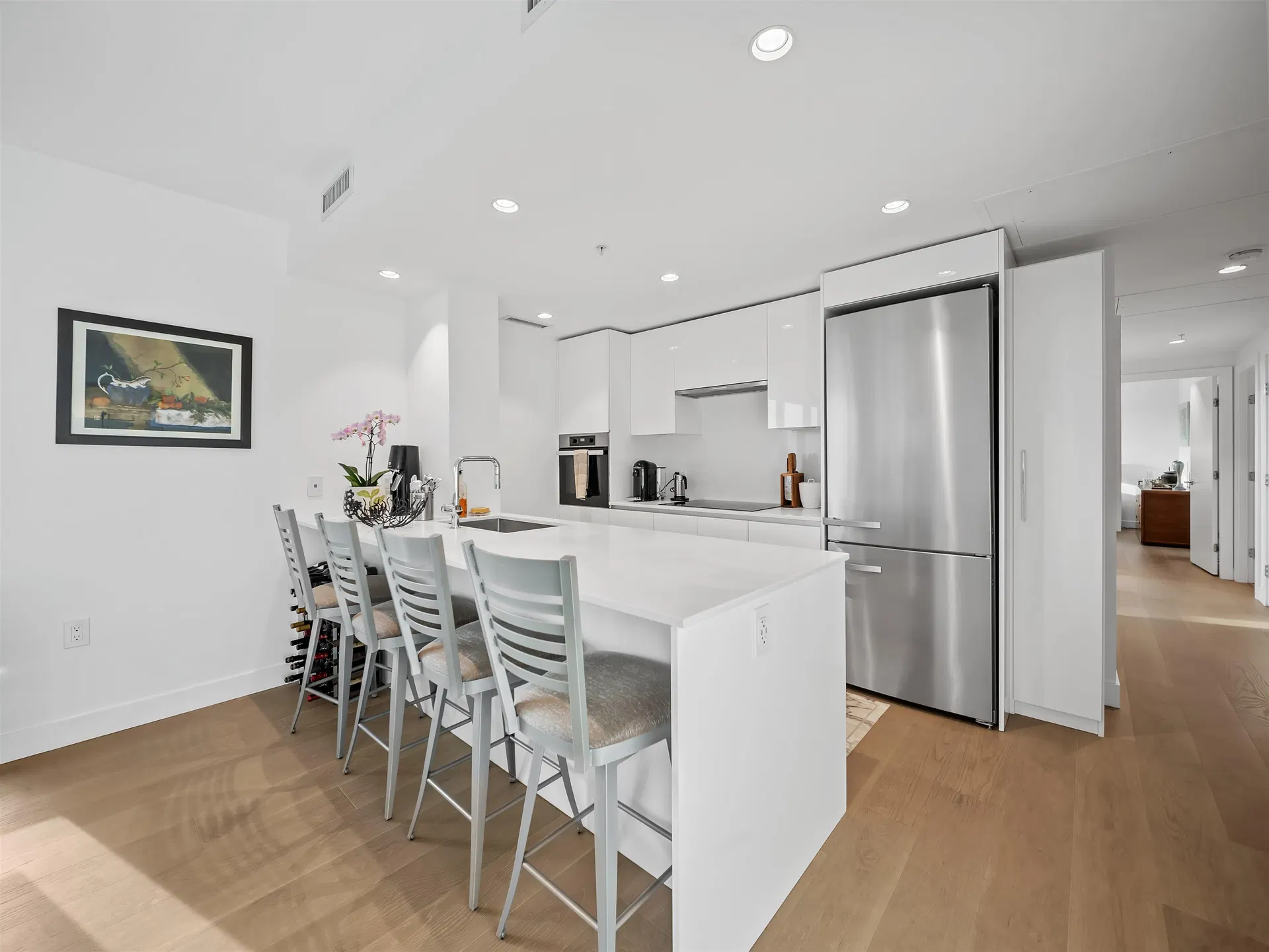 Photo 3 of 29 at #1102 – 5766 Gilbert Road