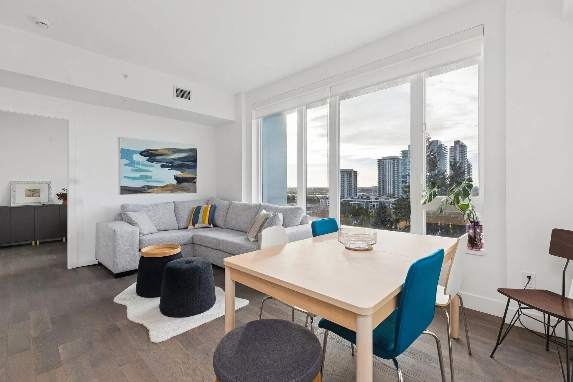 Photo 3 of 40 at #603 – 7777 Cambie Street