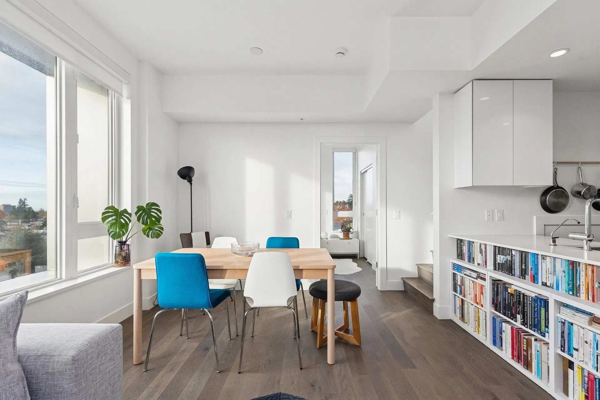 Photo 5 of 40 at #603 – 7777 Cambie Street