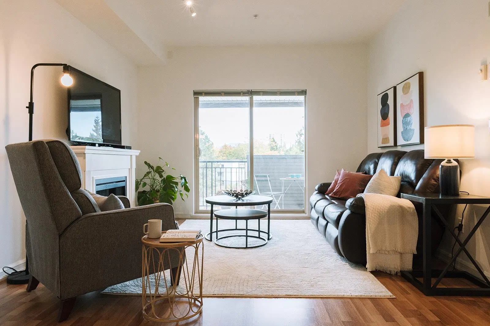 Photo 5 of 40 at #403 – 10088 148 Street