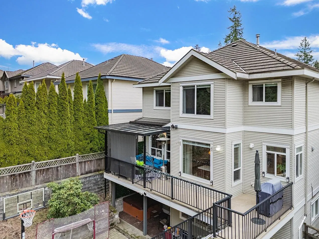 Photo 4 of 40 at 3376 Plateau Boulevard