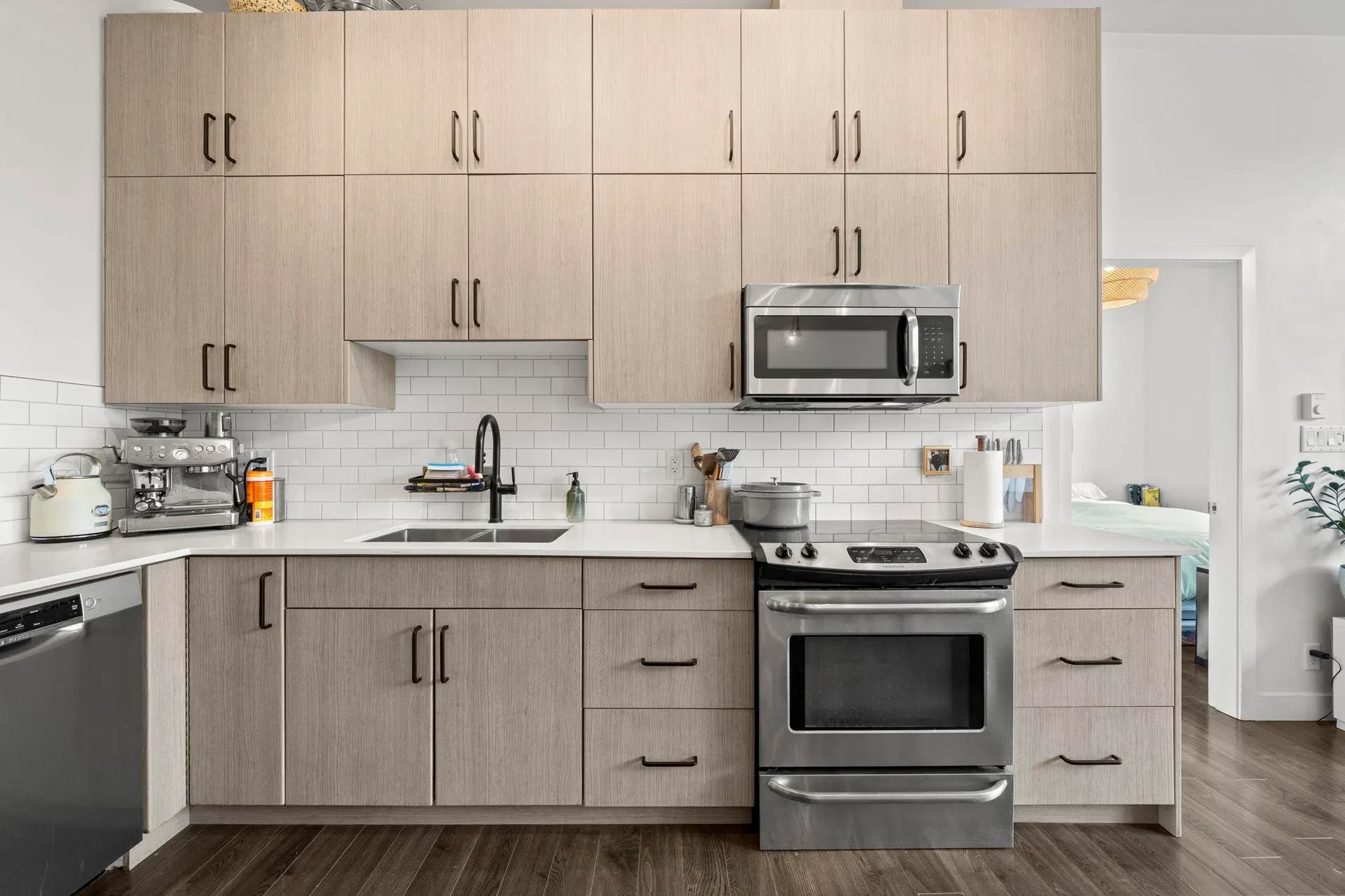 Photo 3 of 21 at #306 – 388 Kootenay Street