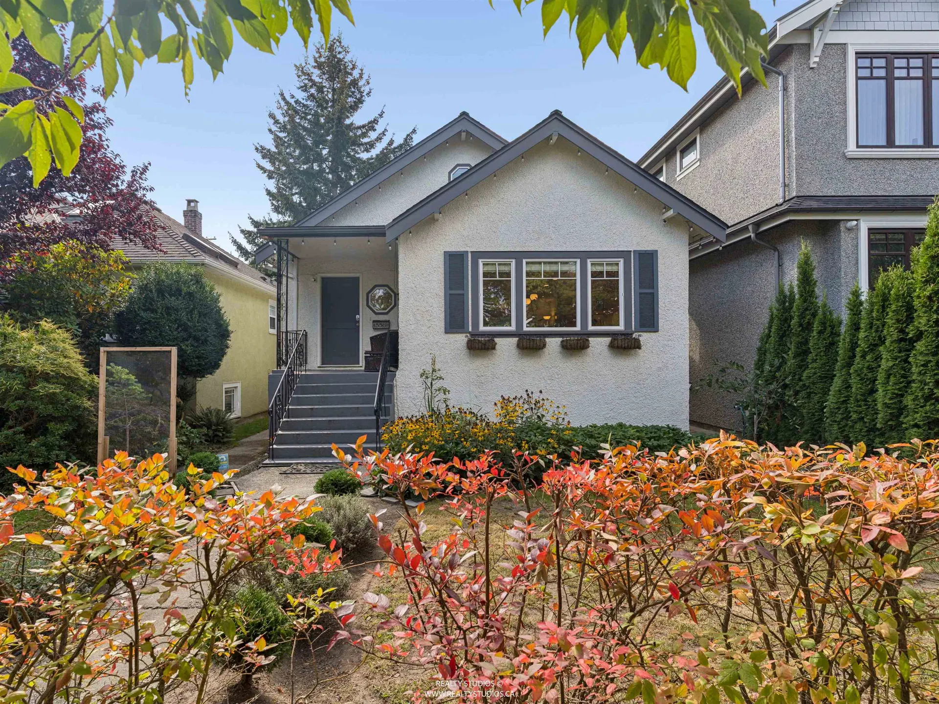 Photo 1 of 40 at 558 W 19th Avenue