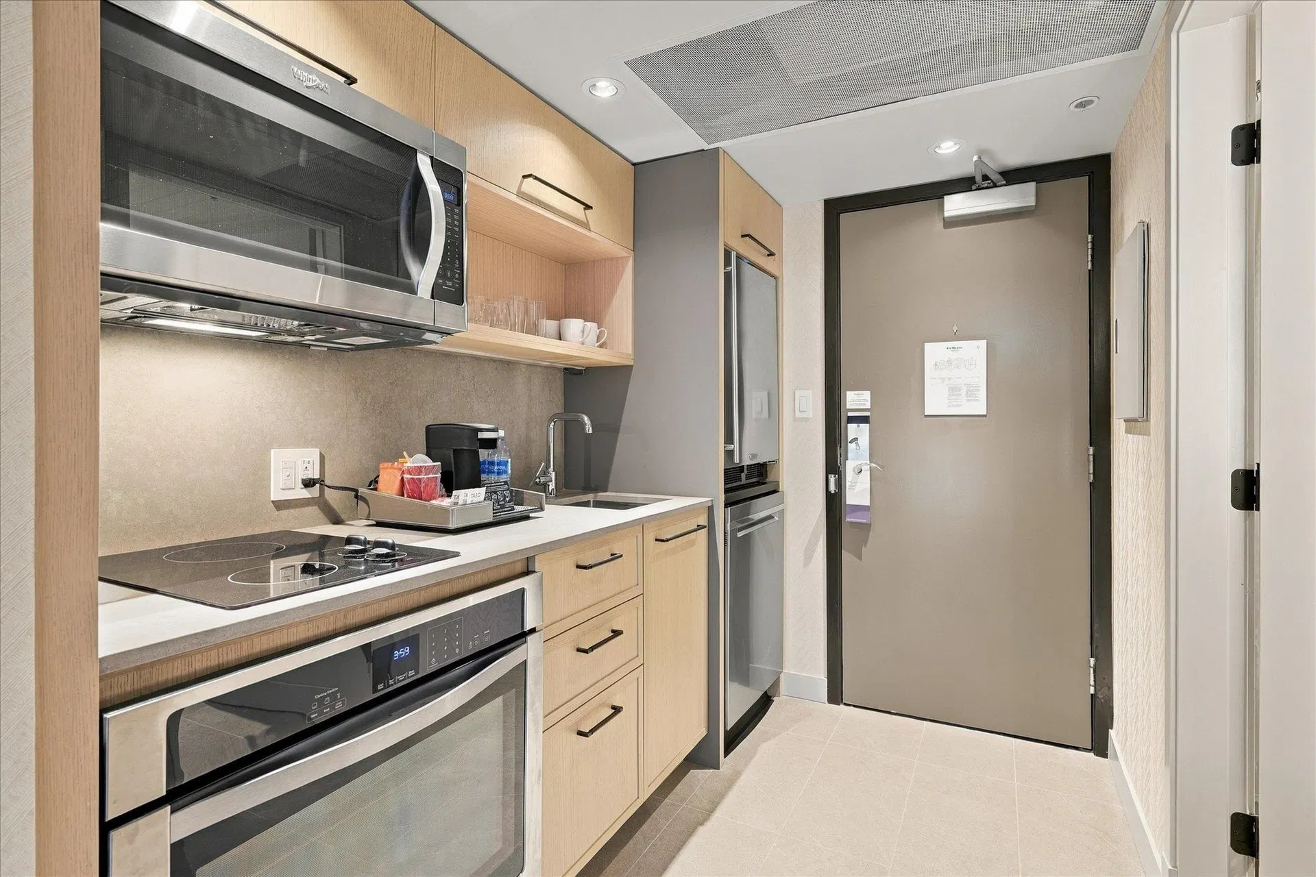 Photo 4 of 23 at #815 – 4090 Whistler Way