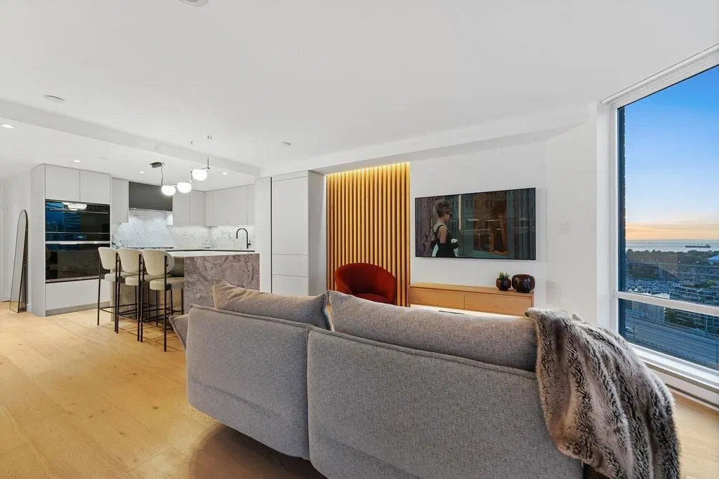 Photo 1 of 40 at #2607 – 583 Beach Crescent
