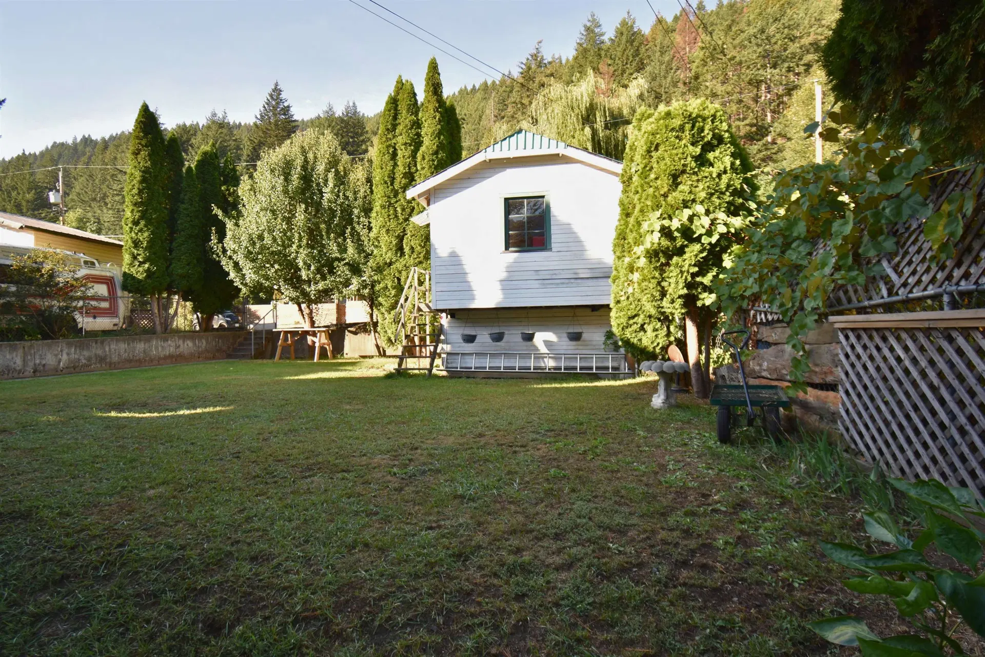 Photo 3 of 13 at 48813 Chaumox Road