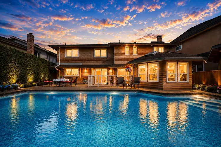 8231 Sunnywood Drive