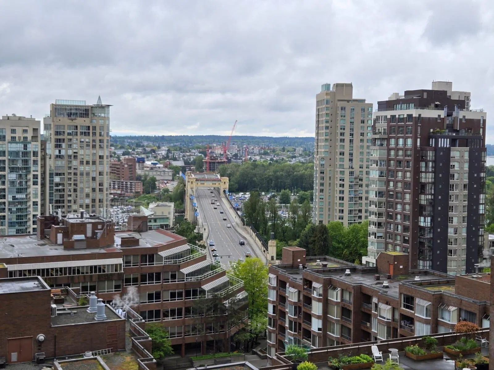 Photo 4 of 15 at #1611 – 1289 Hornby Street