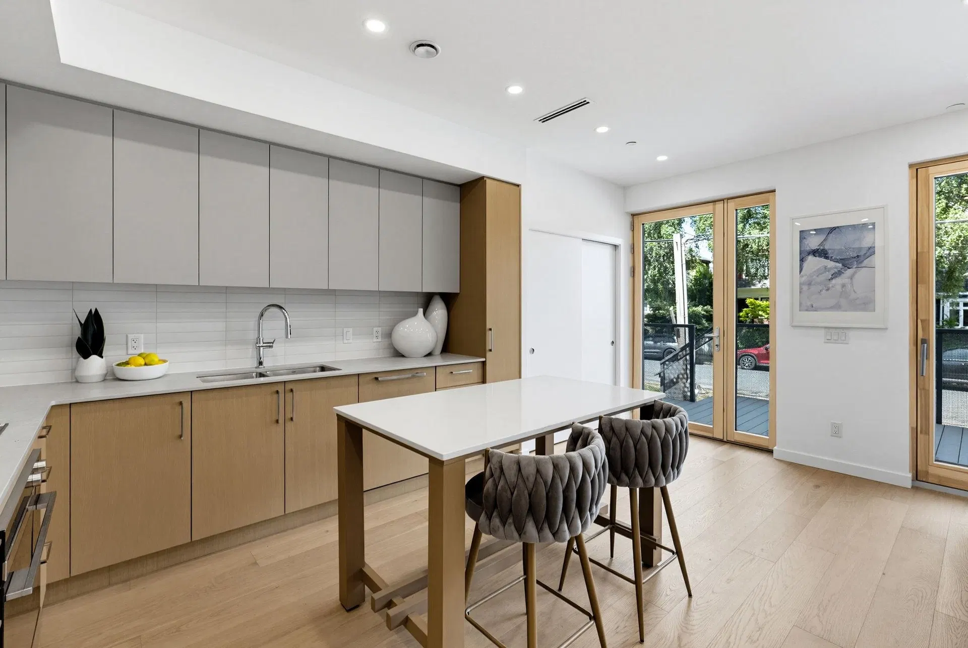Photo 5 of 40 at #1 – 60 E 17th Avenue