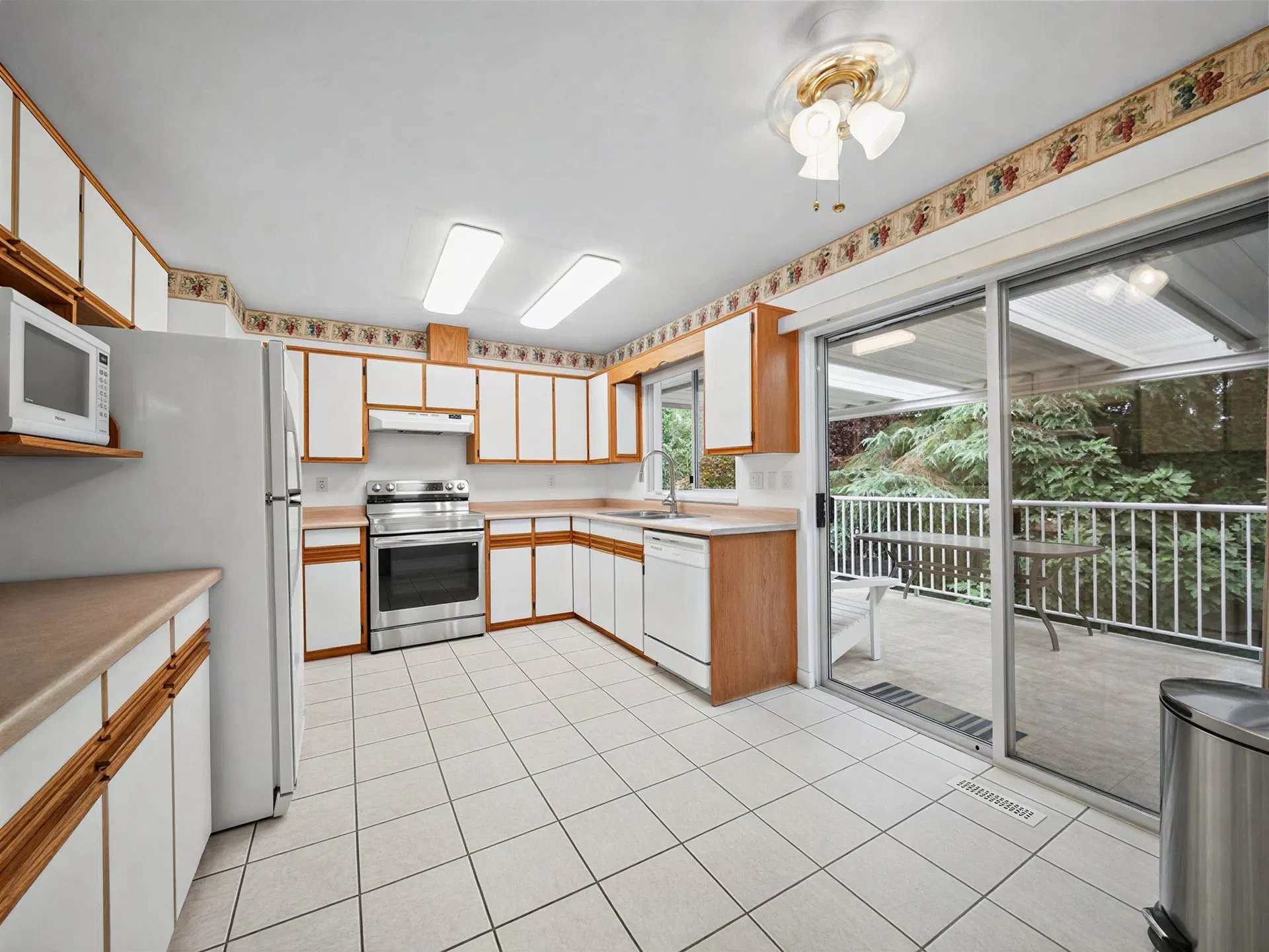 Photo 4 of 15 at 9029 204 Street