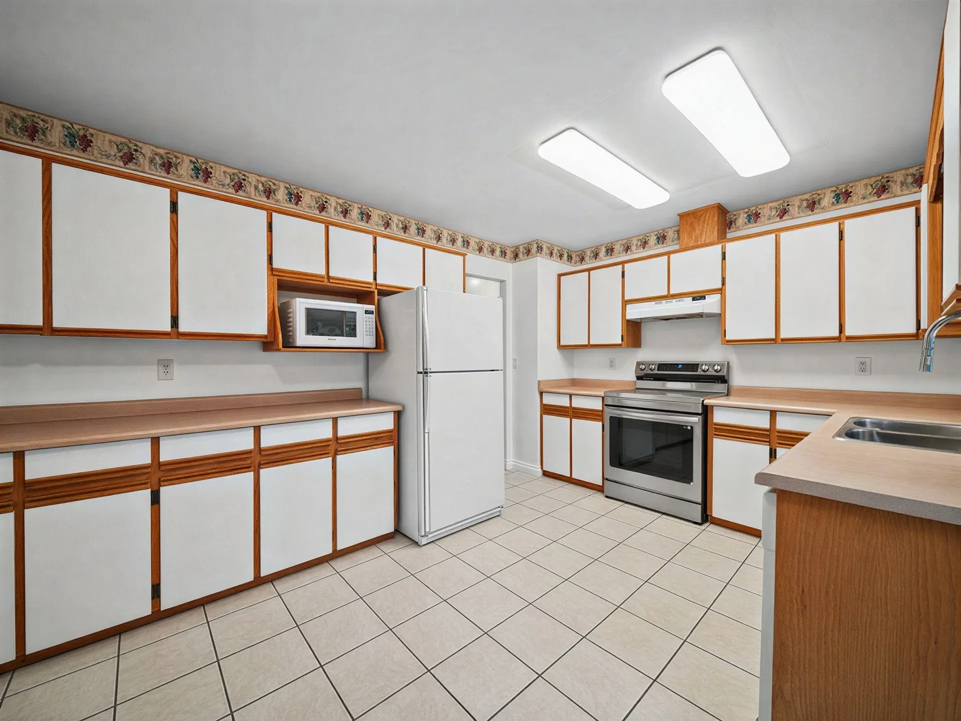 Photo 5 of 15 at 9029 204 Street