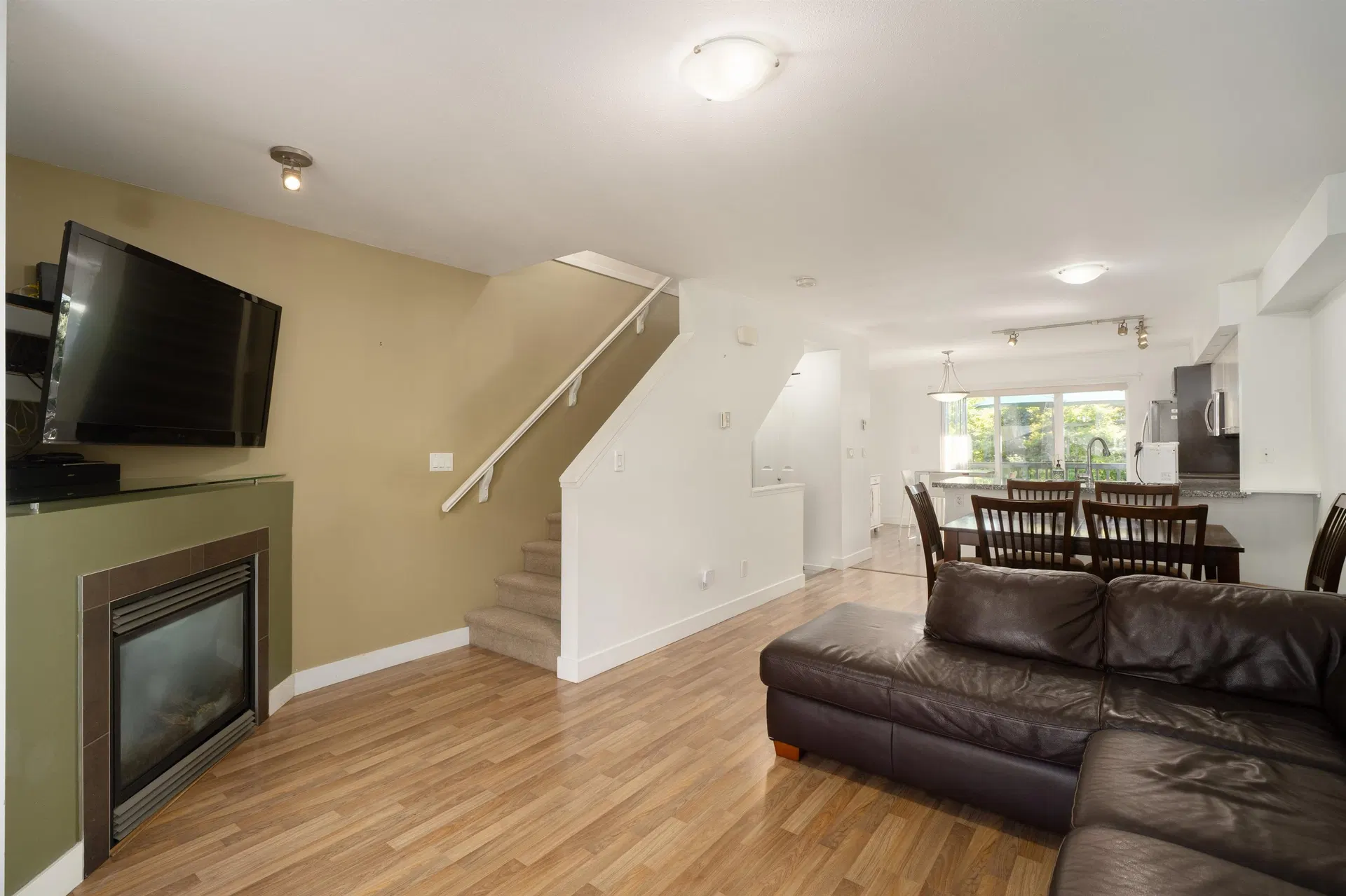 Photo 4 of 33 at #27 – 19448 68 Avenue