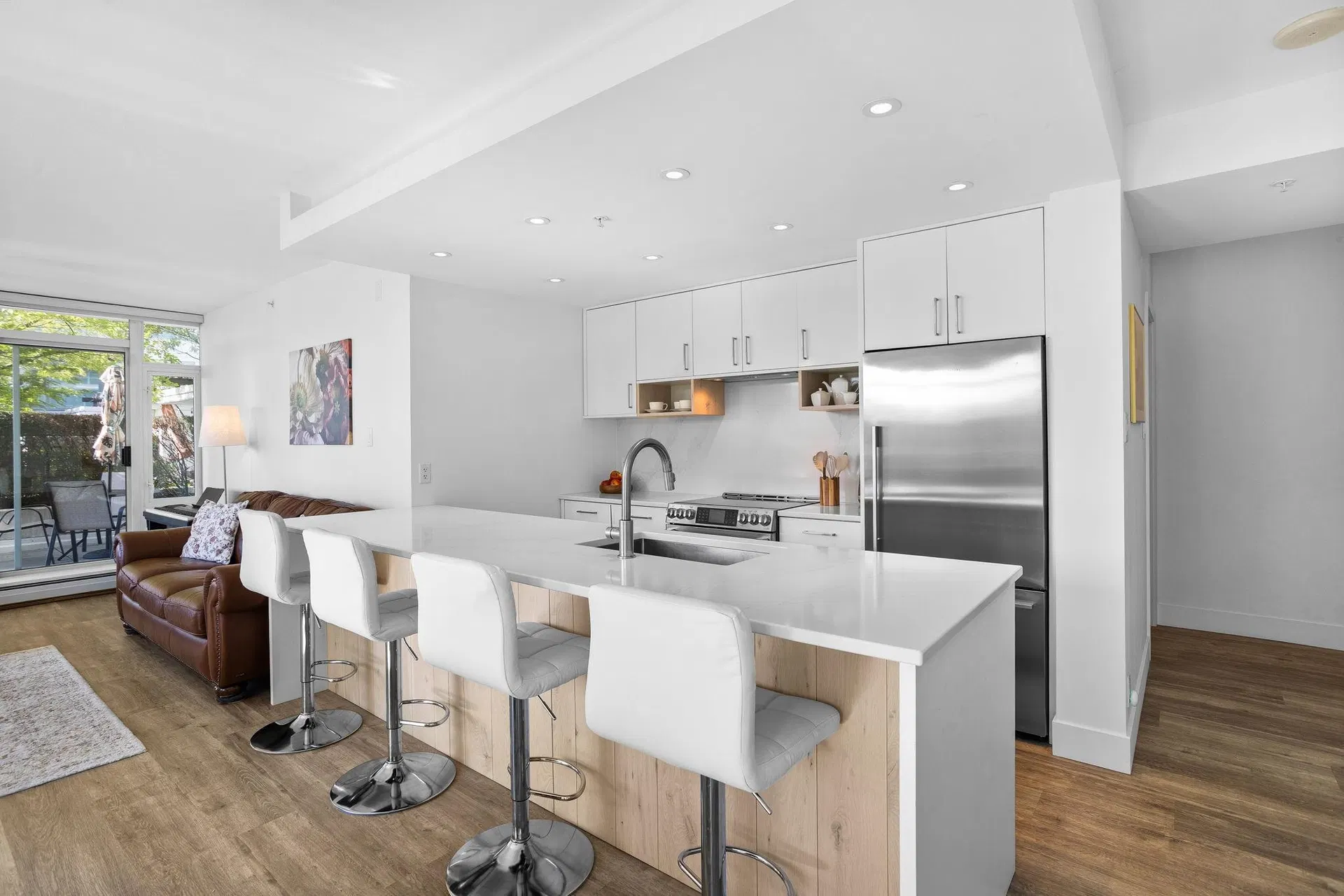 Photo 3 of 33 at #306 – 158 W 13th Street