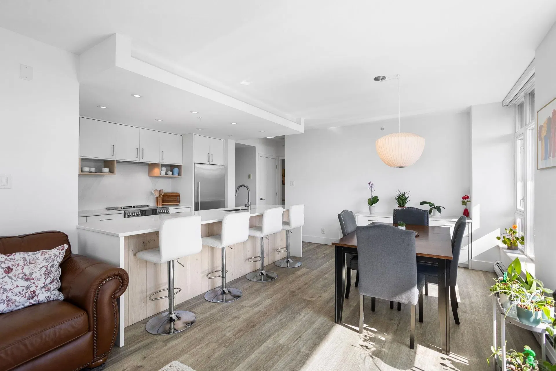 Photo 4 of 33 at #306 – 158 W 13th Street