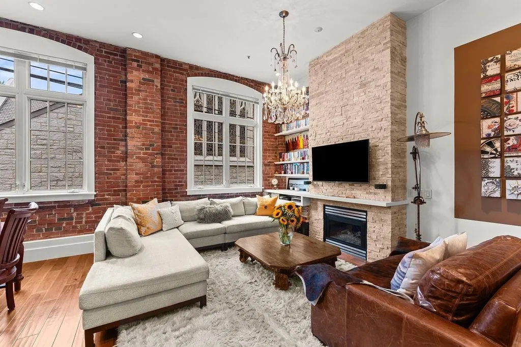 Photo 4 of 38 at #104 – 1811 W 16th Avenue