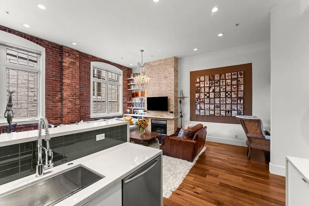Photo 5 of 38 at #104 – 1811 W 16th Avenue