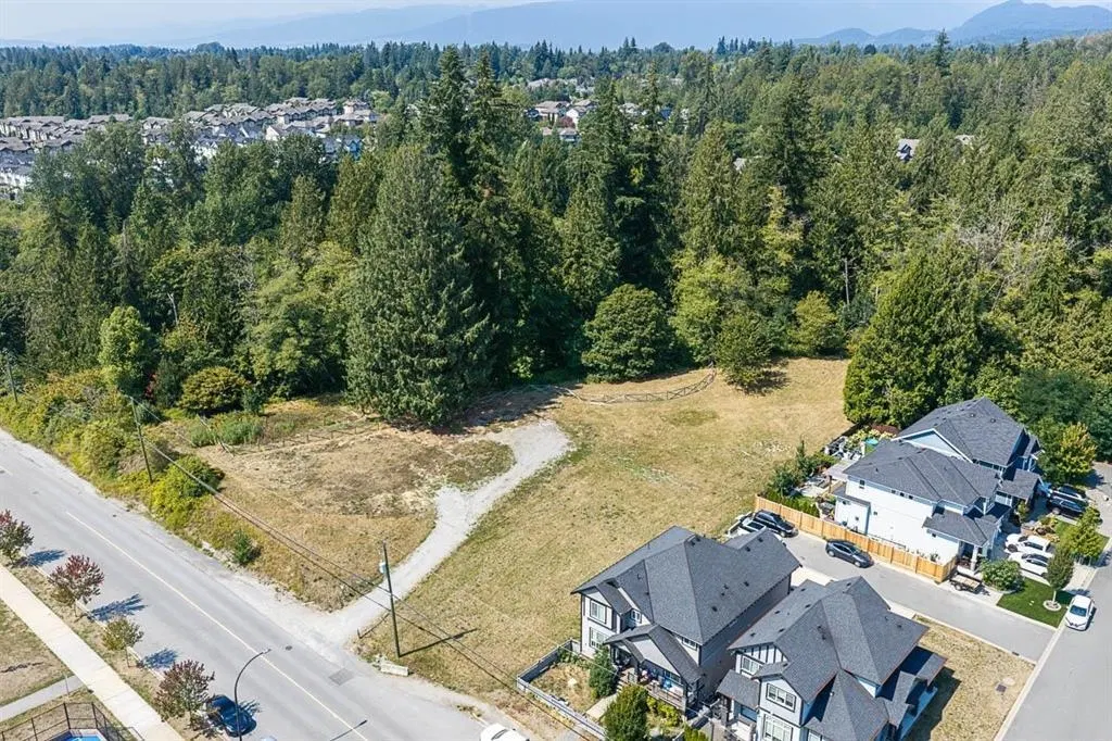 Photo 3 of 19 at 24177 112 Avenue