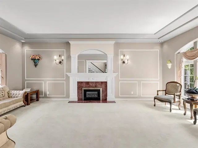 Photo 5 of 39 at 14096 28a Avenue