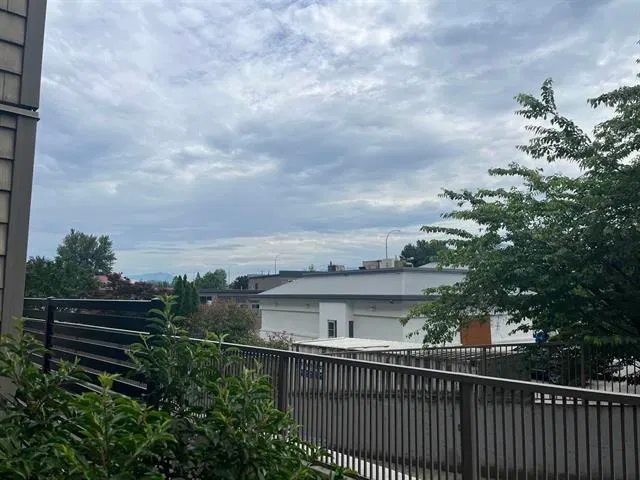 Photo 3 of 17 at #101 – 45567 Yale Road