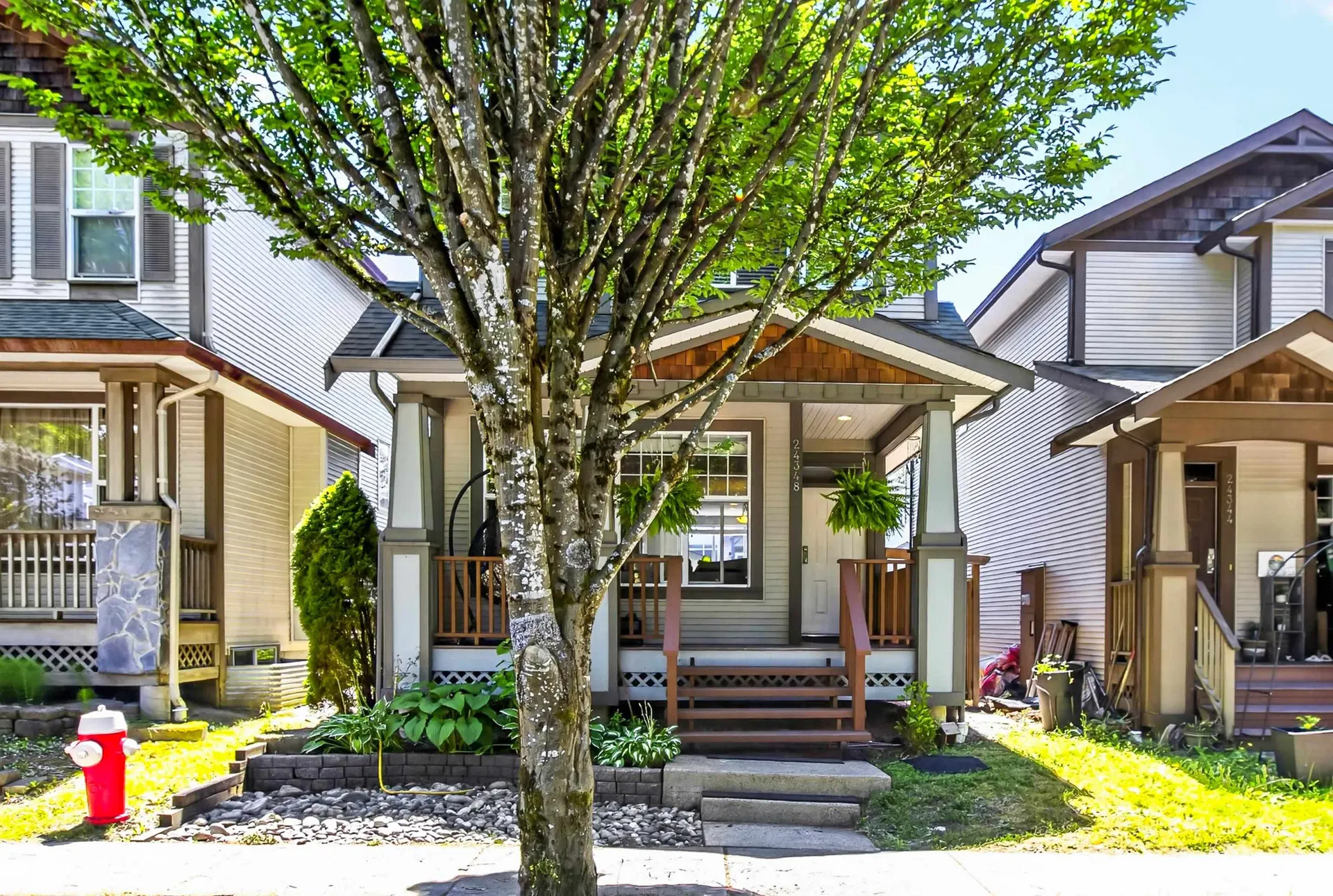 Photo 3 of 40 at 24348 102a Avenue