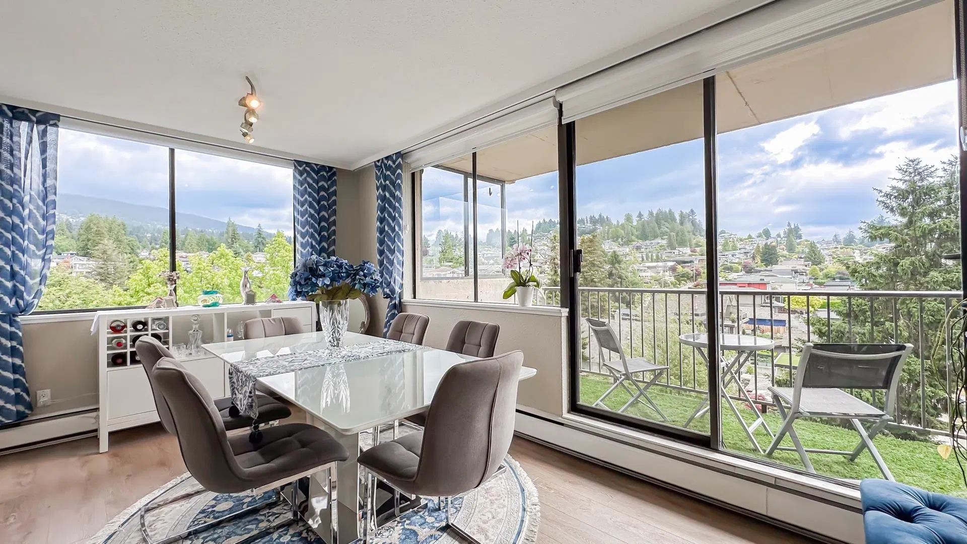 Photo 1 of 26 at #605 – 555 13th Street