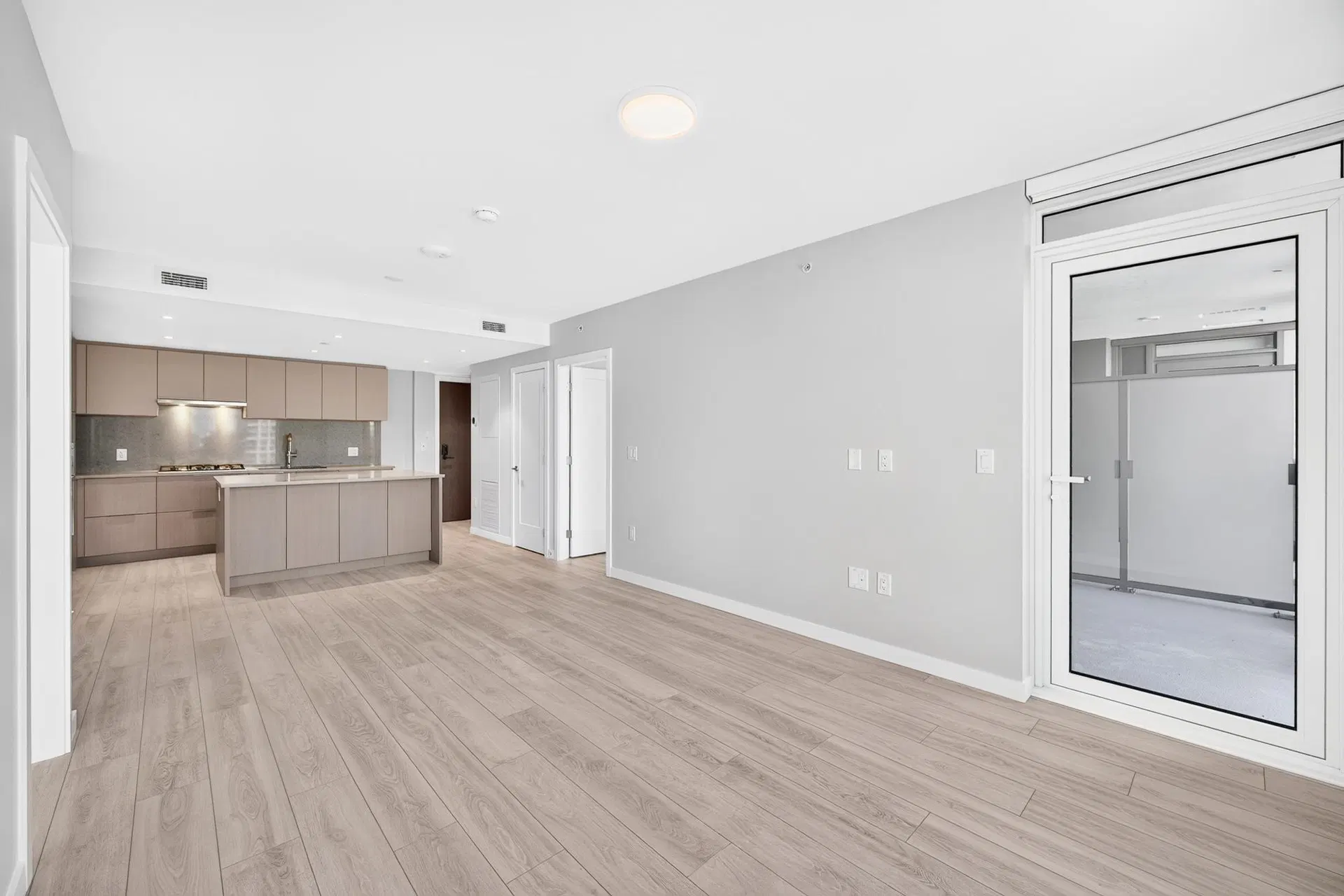 Photo 5 of 35 at #603 – 3588 Ketcheson Road