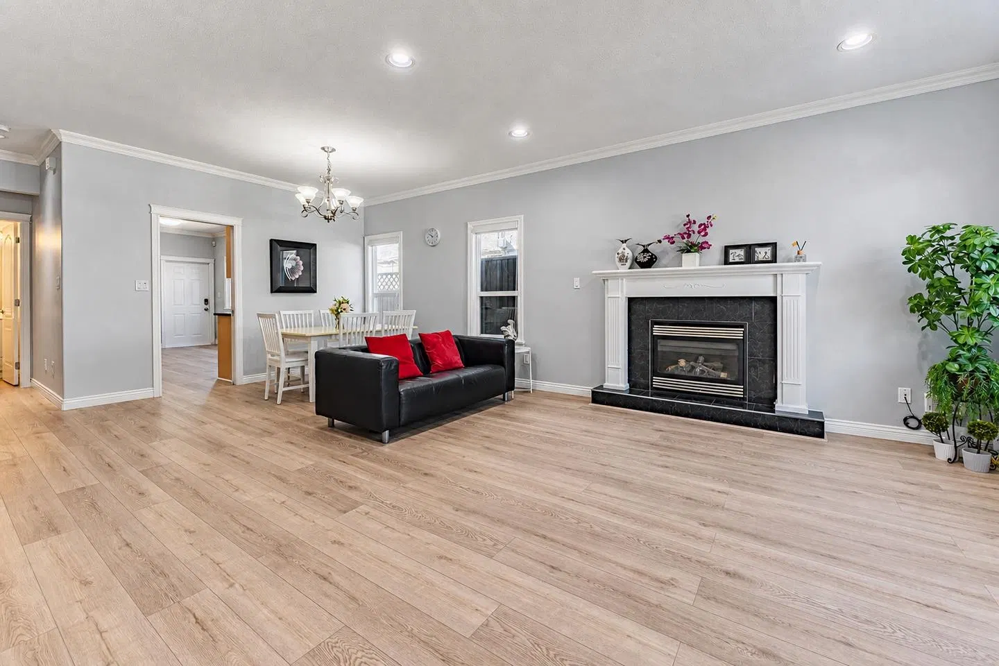 Photo 5 of 34 at 7930 Edmonds Street